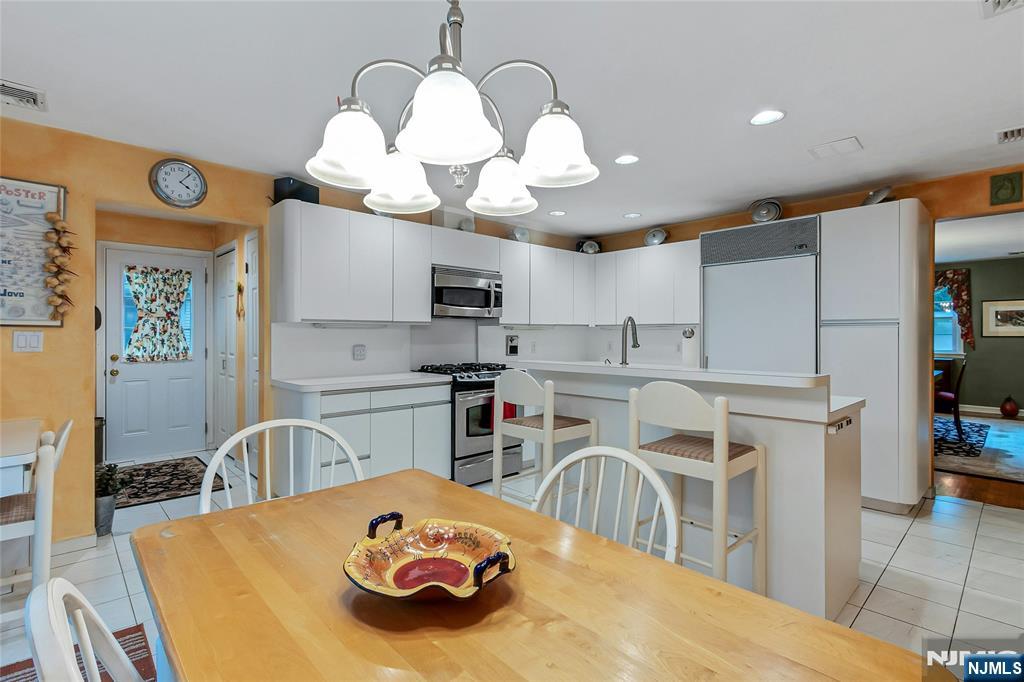 15 Colonial Road Tenafly, NJ 07670 - Photo 24 of 40