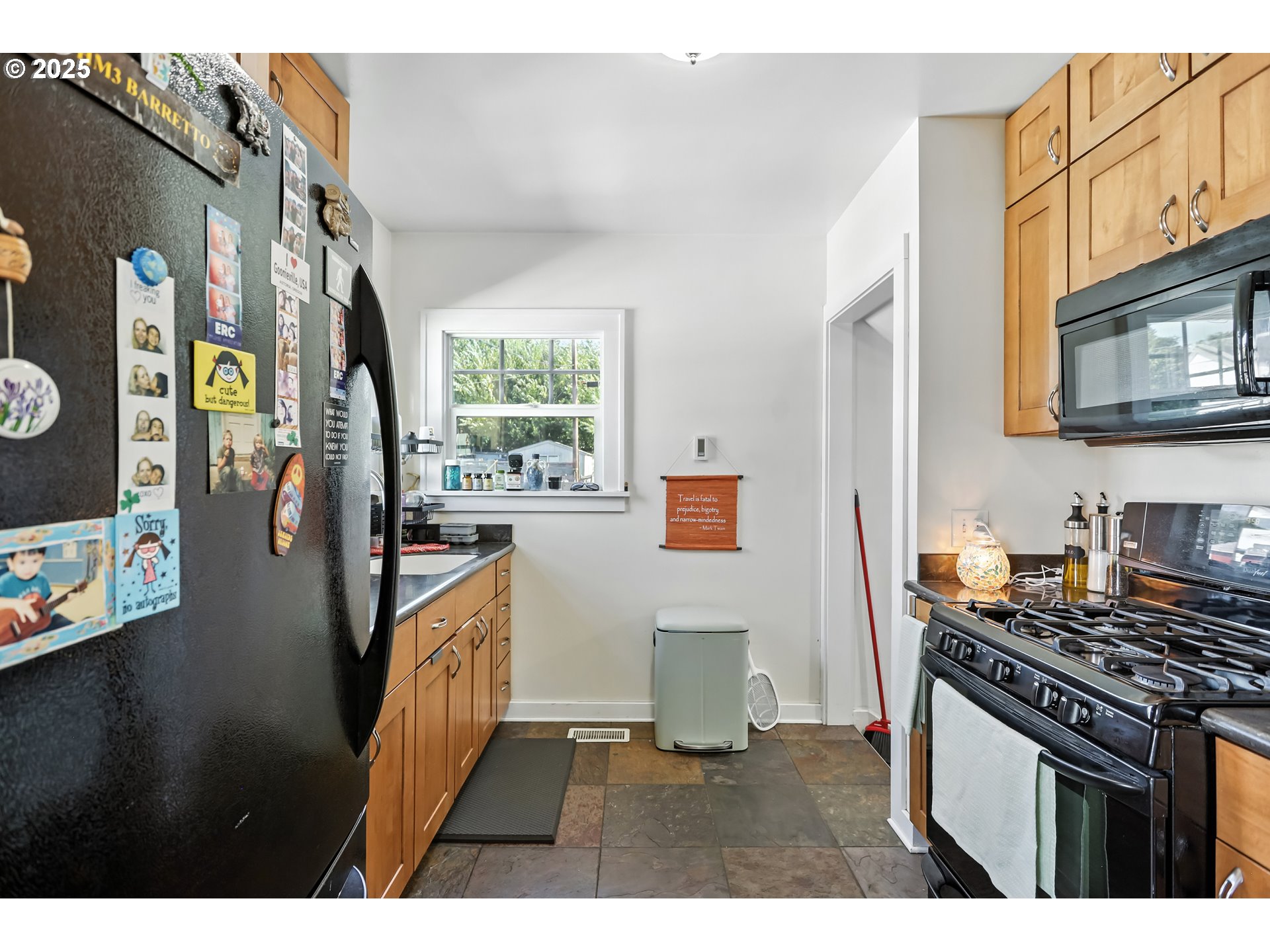 1014 East 7th Street The Dalles, OR 97058 - Photo 15 of 26