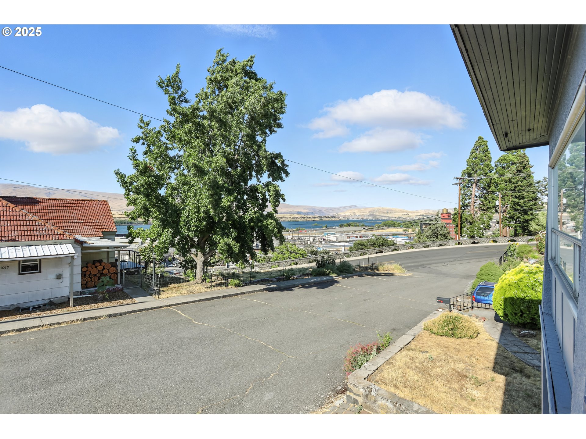 1014 East 7th Street The Dalles, OR 97058 - Photo 4 of 26