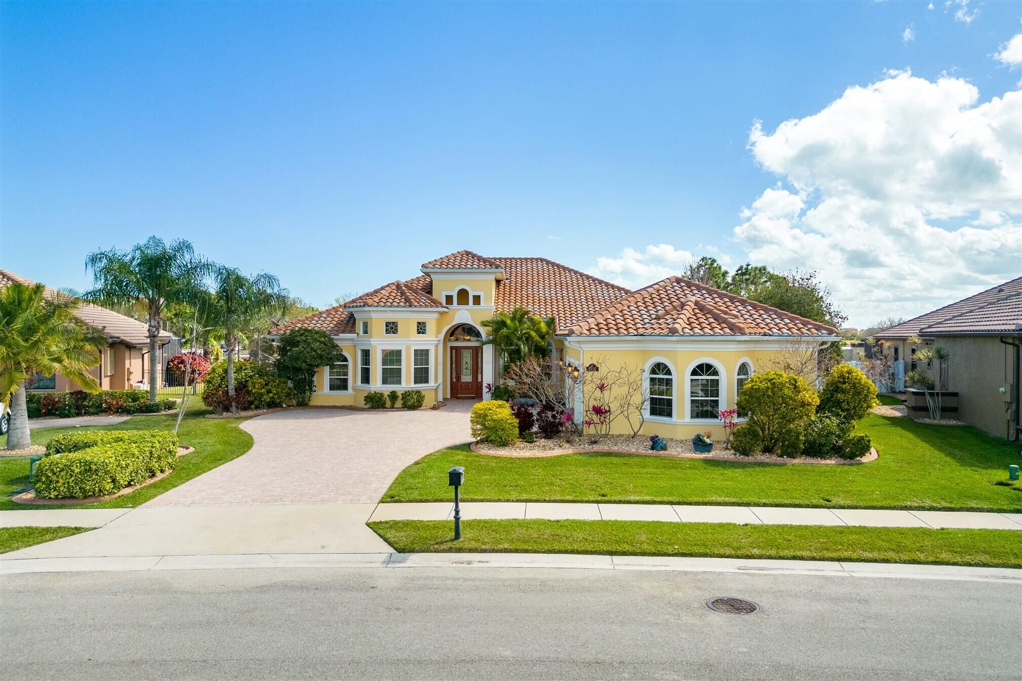 3210 Levanto Drive Melbourne, FL 32940 - Photo 3 of 76 2-print-DJI_0144