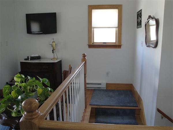 40 Hill Top Road Gloucester, MA 01930 - Photo 3 of 17 Gallery Image 3