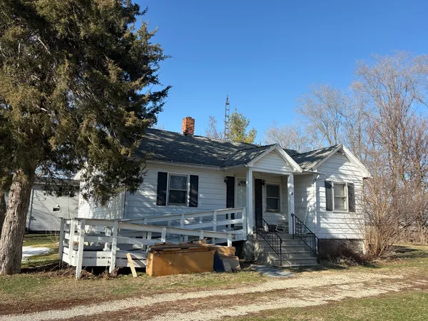 $90,000 | 4020 Wesley Freebairn Road, Earlville, IL 60518