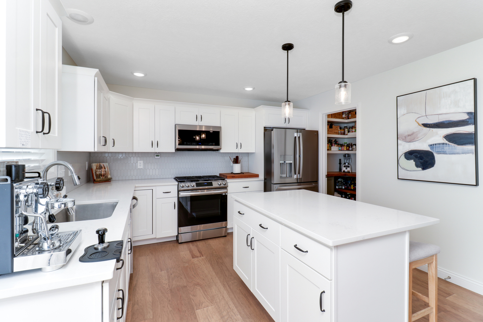 1719 Eide Road Bloomington, IL 61704 - Photo 8 of 30 Gallery Image 8