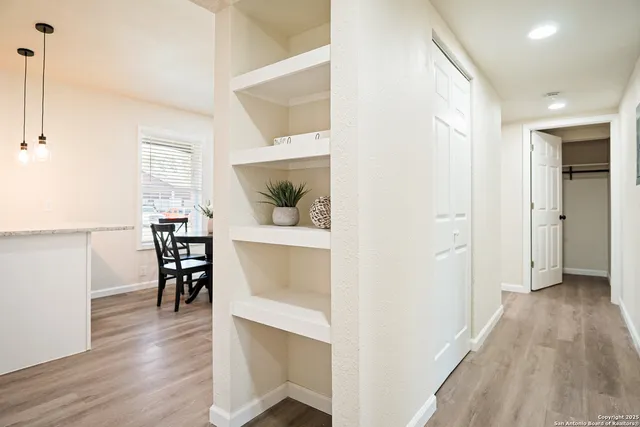 $1,800 | 462 Springwood Lane, San Antonio, TX 78216