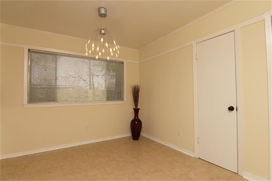 8526 Friendship Road Houston, TX 77080 - Photo 12 of 17