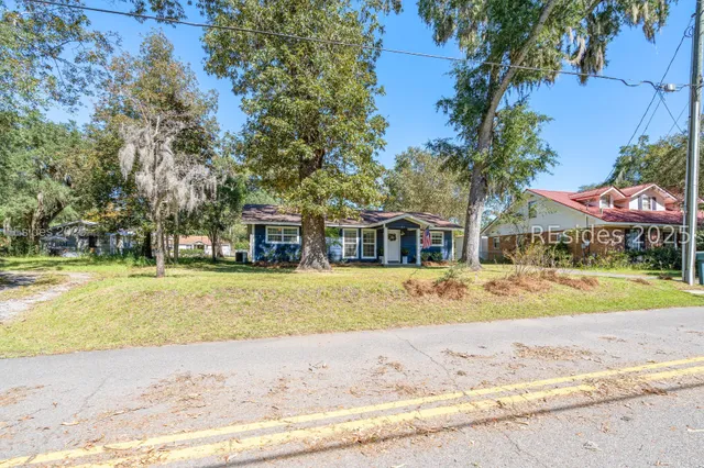 $290,000 | 313 1st Avenue, Ridgeland, SC 29936