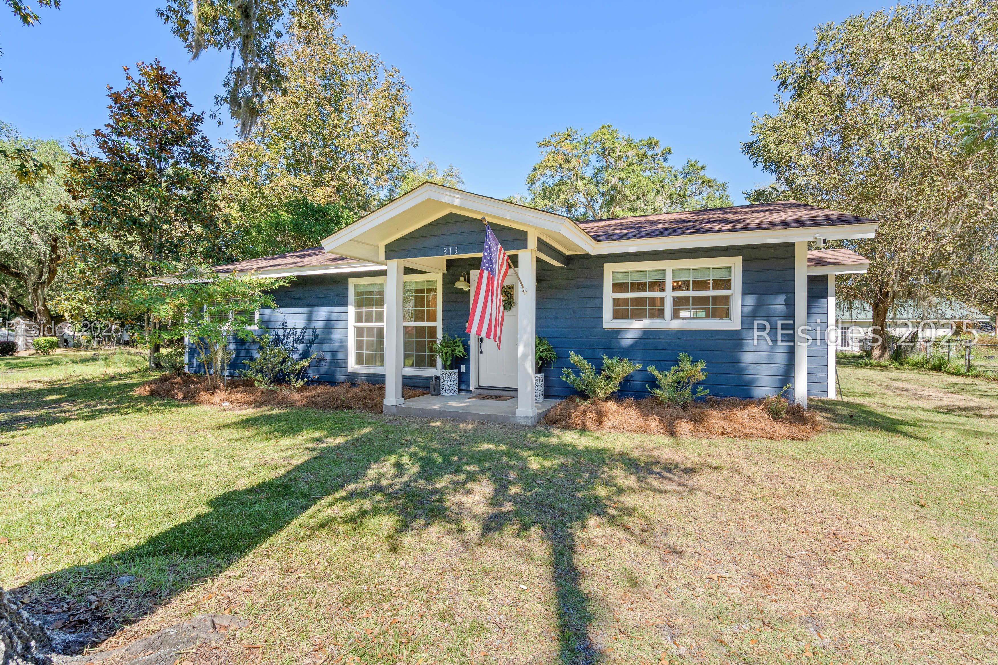 313 1st Avenue Ridgeland, SC 29936 - Photo 3 of 42