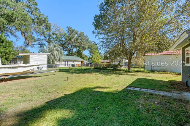 $290,000 | 313 1st Avenue, Ridgeland, SC 29936