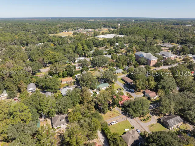 $290,000 | 313 1st Avenue, Ridgeland, SC 29936