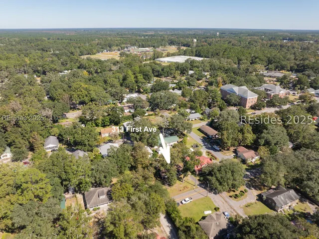 $290,000 | 313 1st Avenue, Ridgeland, SC 29936