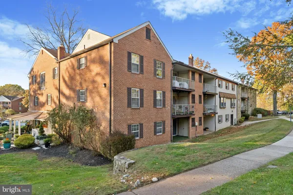 $295,000 | 71 Drummers Lane, Wayne, PA 19087