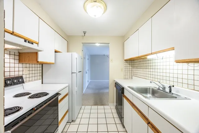 $269,900 | 750 Davol Street, Unit 214, Fall River, MA 02720