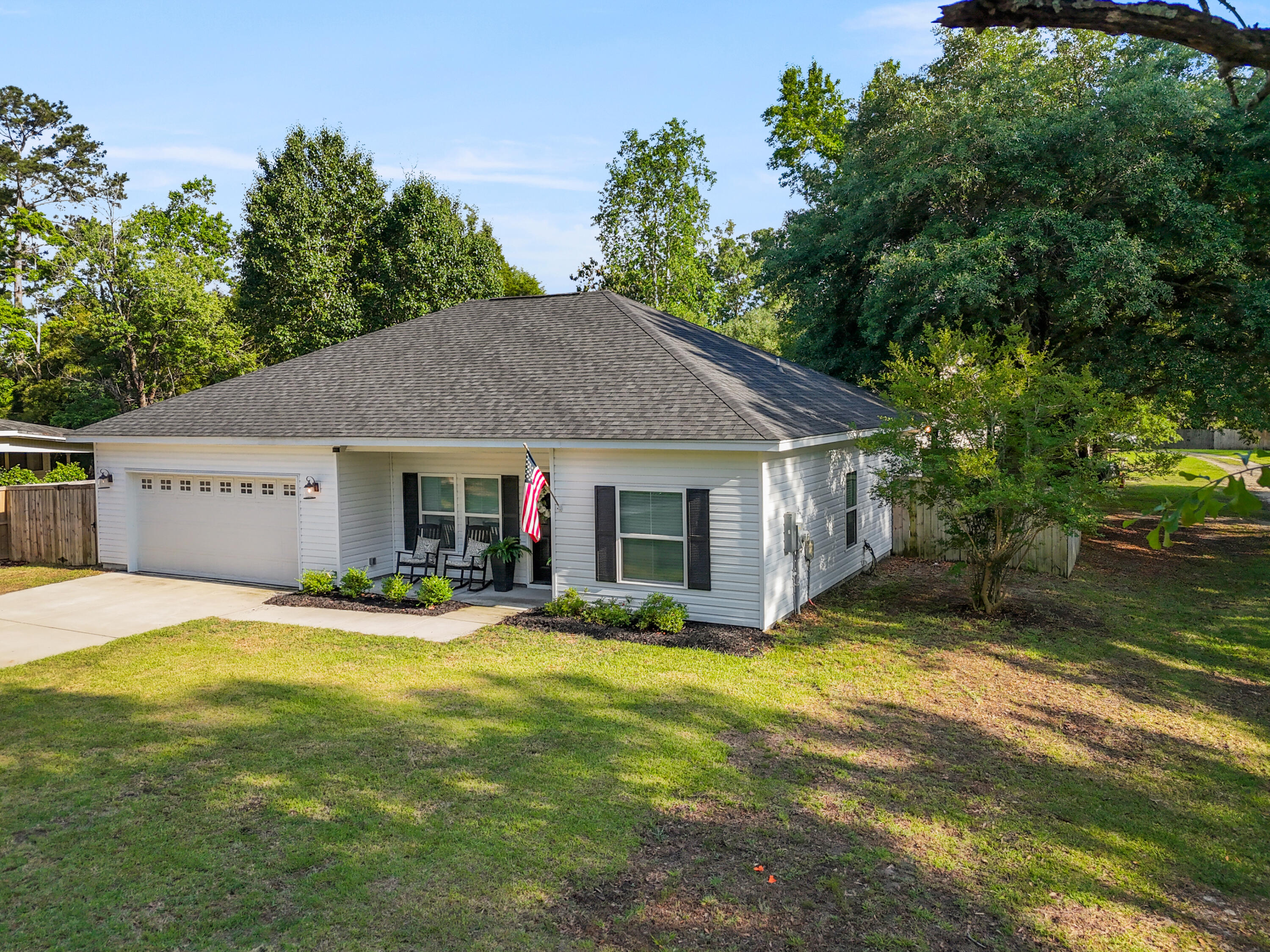 204 Read Street Moncks Corner, SC 29461 - Photo 2 of 25 Front and side yard!