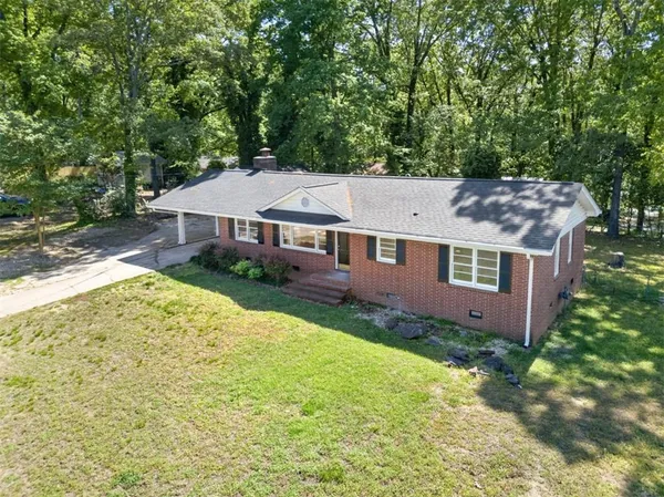 $335,000 | 234 North 5th Avenue, Winder, GA 30680