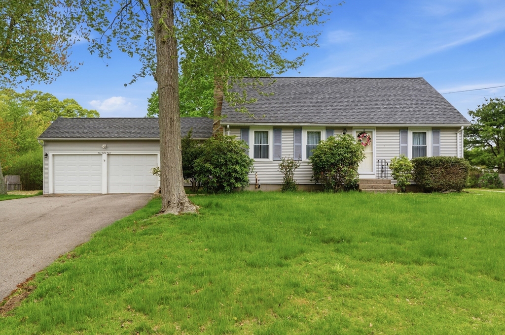 188 Glendale Road Attleboro, MA 02703 - Photo 1 of 37 a front view of a house with garden