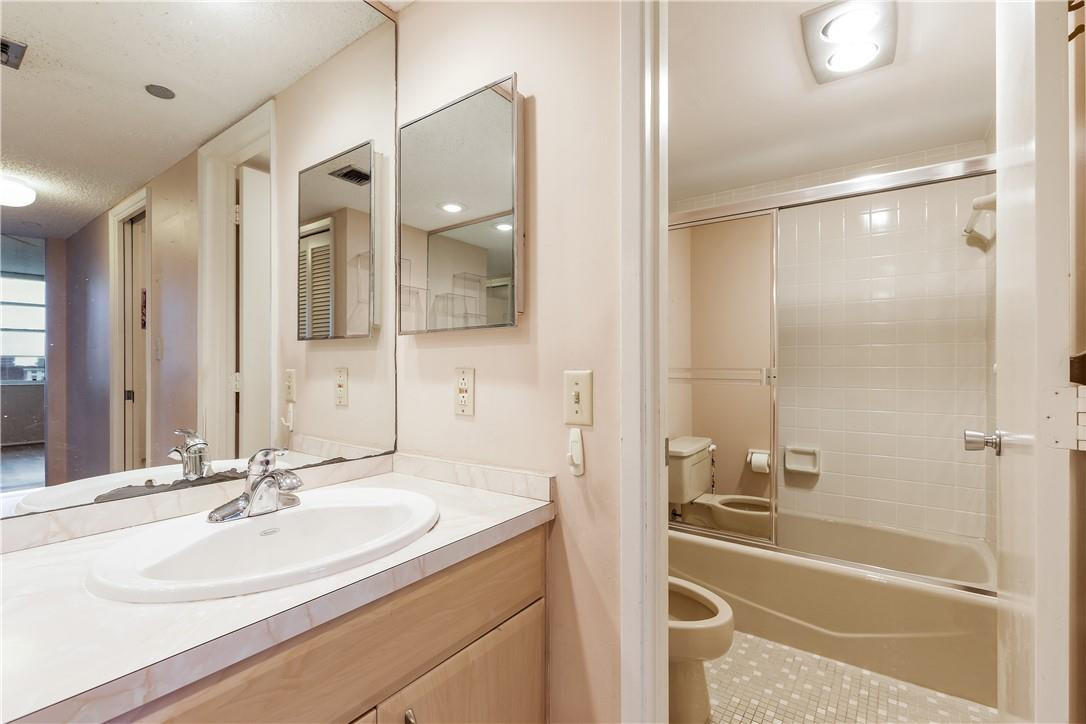 3520 Oaks Way, Unit 607 Pompano Beach, FL 33069 - Photo 13 of 31 Photo 13