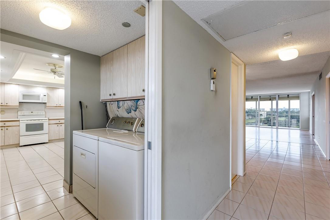 3520 Oaks Way, Unit 607 Pompano Beach, FL 33069 - Photo 14 of 31 Photo 14