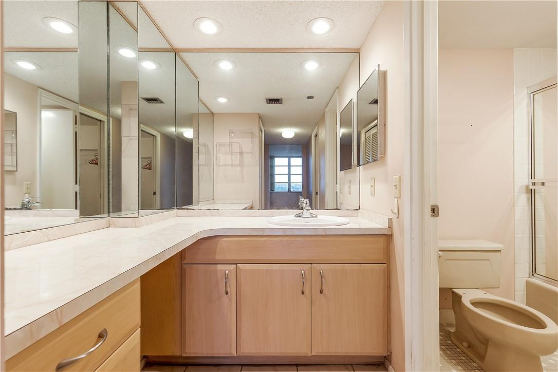 3520 Oaks Way, Unit 607 Pompano Beach, FL 33069 - Photo 16 of 31 Photo 16