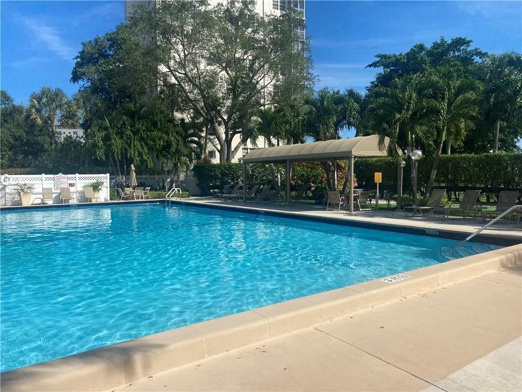 3520 Oaks Way, Unit 607 Pompano Beach, FL 33069 - Photo 21 of 31 Photo 21