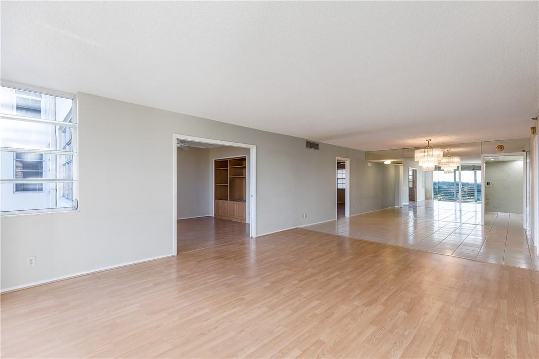 3520 Oaks Way, Unit 607 Pompano Beach, FL 33069 - Photo 8 of 31 Photo 8