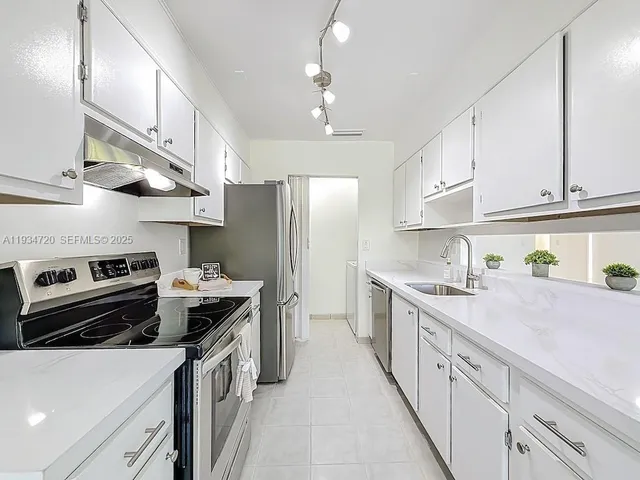 $487,000 | 11218 Southwest 125th Court, Miami, FL 33186