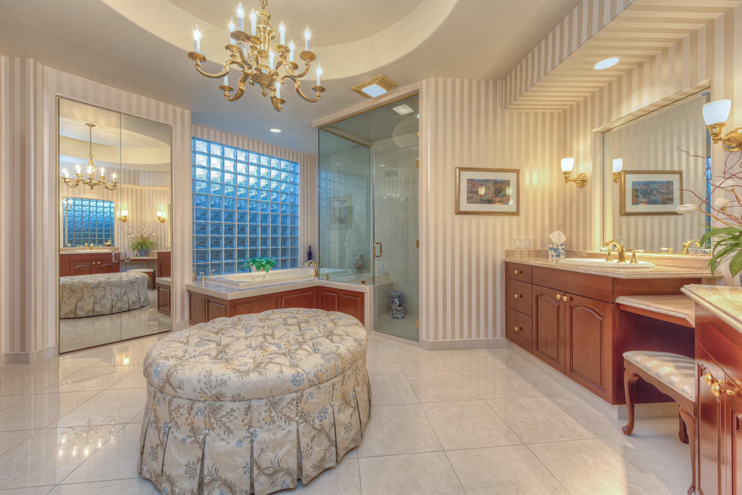 4450 East Camelback Road, Unit 9 Phoenix, AZ 85018 - Photo 27 of 41 029_Master Bathroom