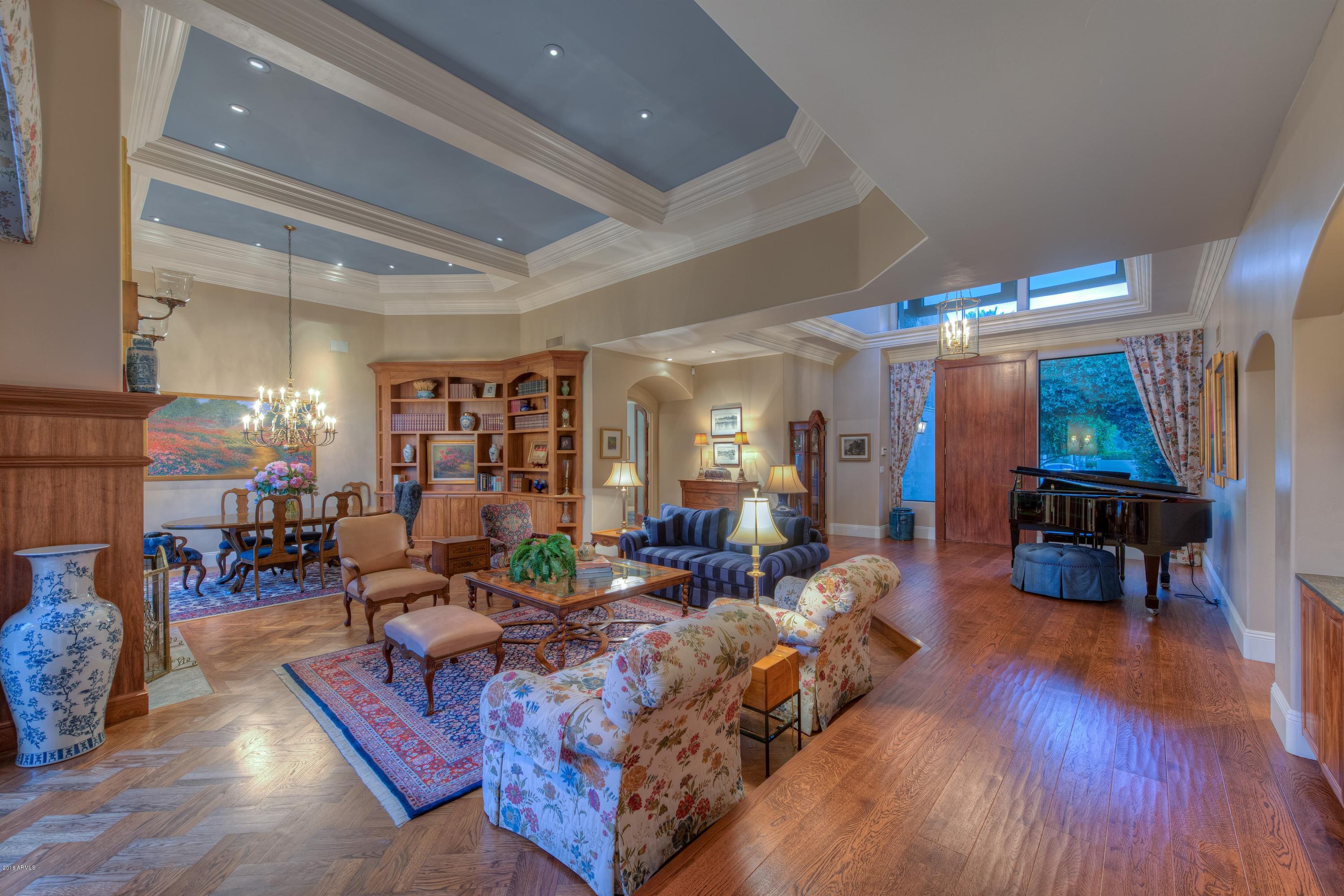 4450 East Camelback Road, Unit 9 Phoenix, AZ 85018 - Photo 7 of 41 009_Living & Dining Room