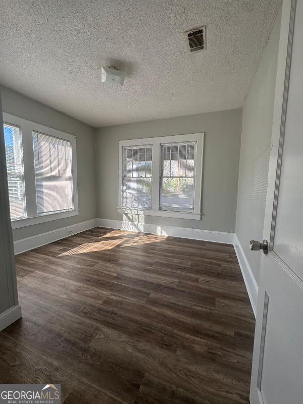 1433 Mary Street Waycross, GA 31503 - Photo 6 of 11