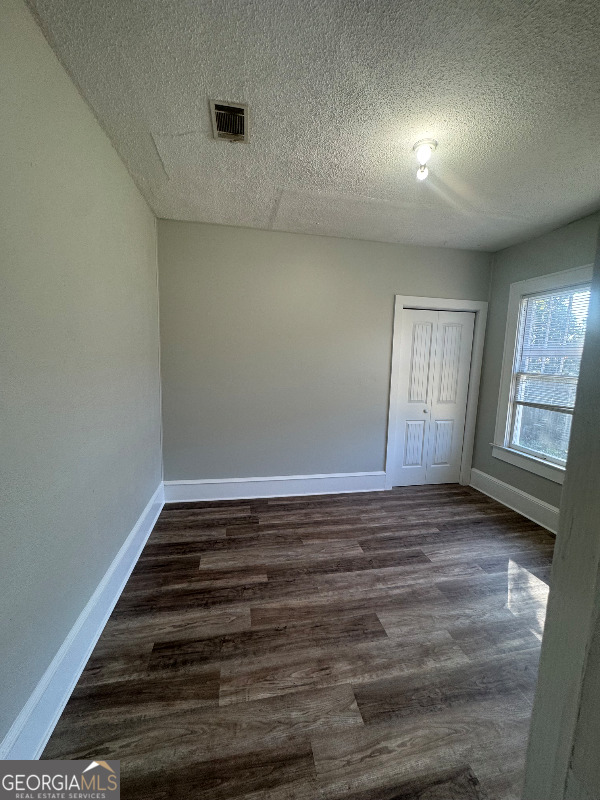 1433 Mary Street Waycross, GA 31503 - Photo 7 of 11