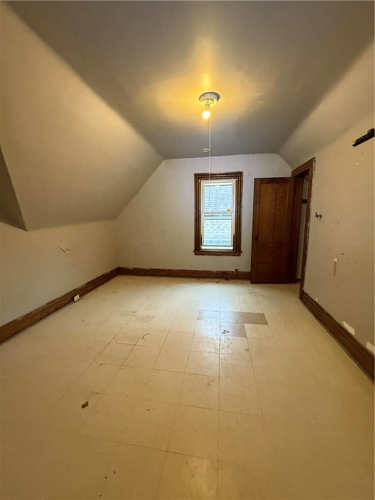 330 Ave B Rochester, NY 14621 - Photo 8 of 10