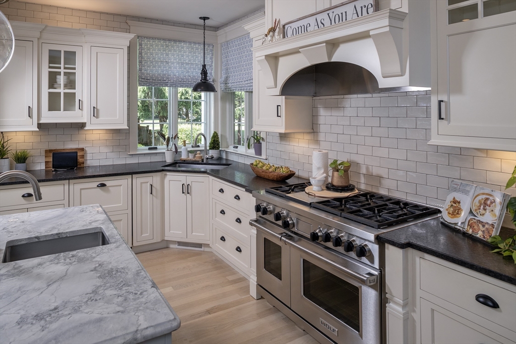 75 St George Street Duxbury, MA 02332 - Photo 10 of 42