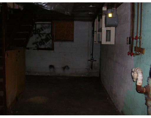 42-44 Fernwold Street Springfield, MA 01104 - Photo 6 of 11 Gallery Image 6