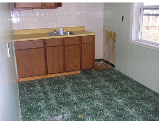 42-44 Fernwold Street Springfield, MA 01104 - Photo 10 of 11 Gallery Image 10