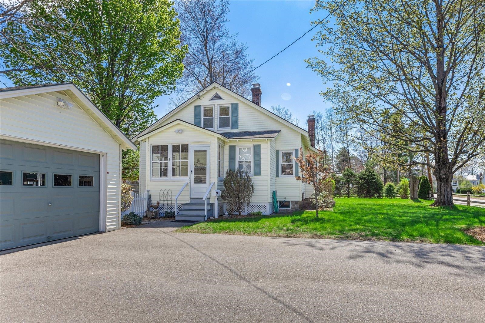 4 Fairview Street Keene, NH 03431 - Photo 5 of 47