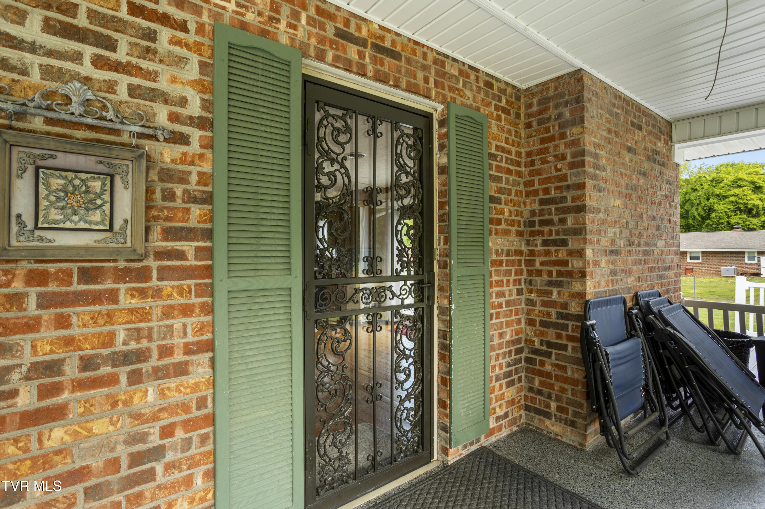 104 Ridgemont Street Bristol, TN 37620 - Photo 5 of 60 177A3728-HDR