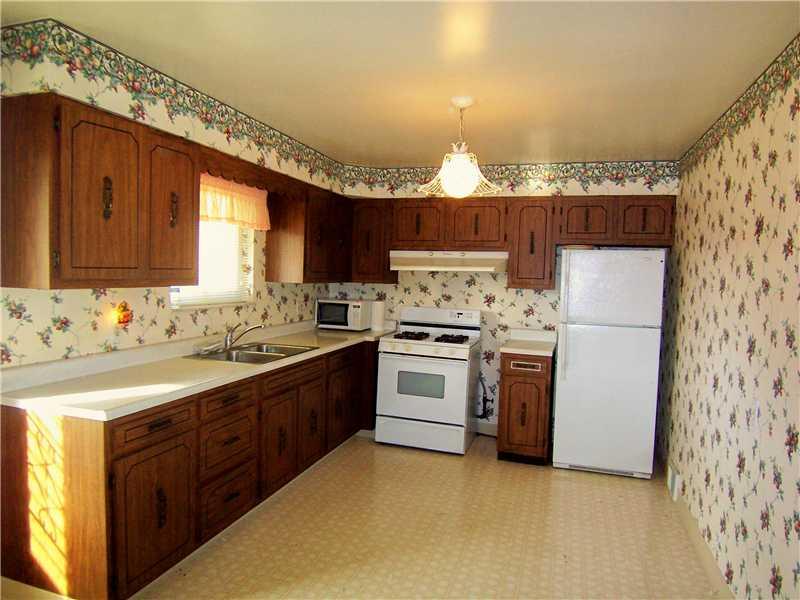 67 Palace Avenue McKees Rocks, PA 15136 - Photo 6 of 12 Kitchen.