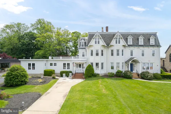 $3,700 | 30 West Main Street, Unit A, Moorestown, NJ 08057