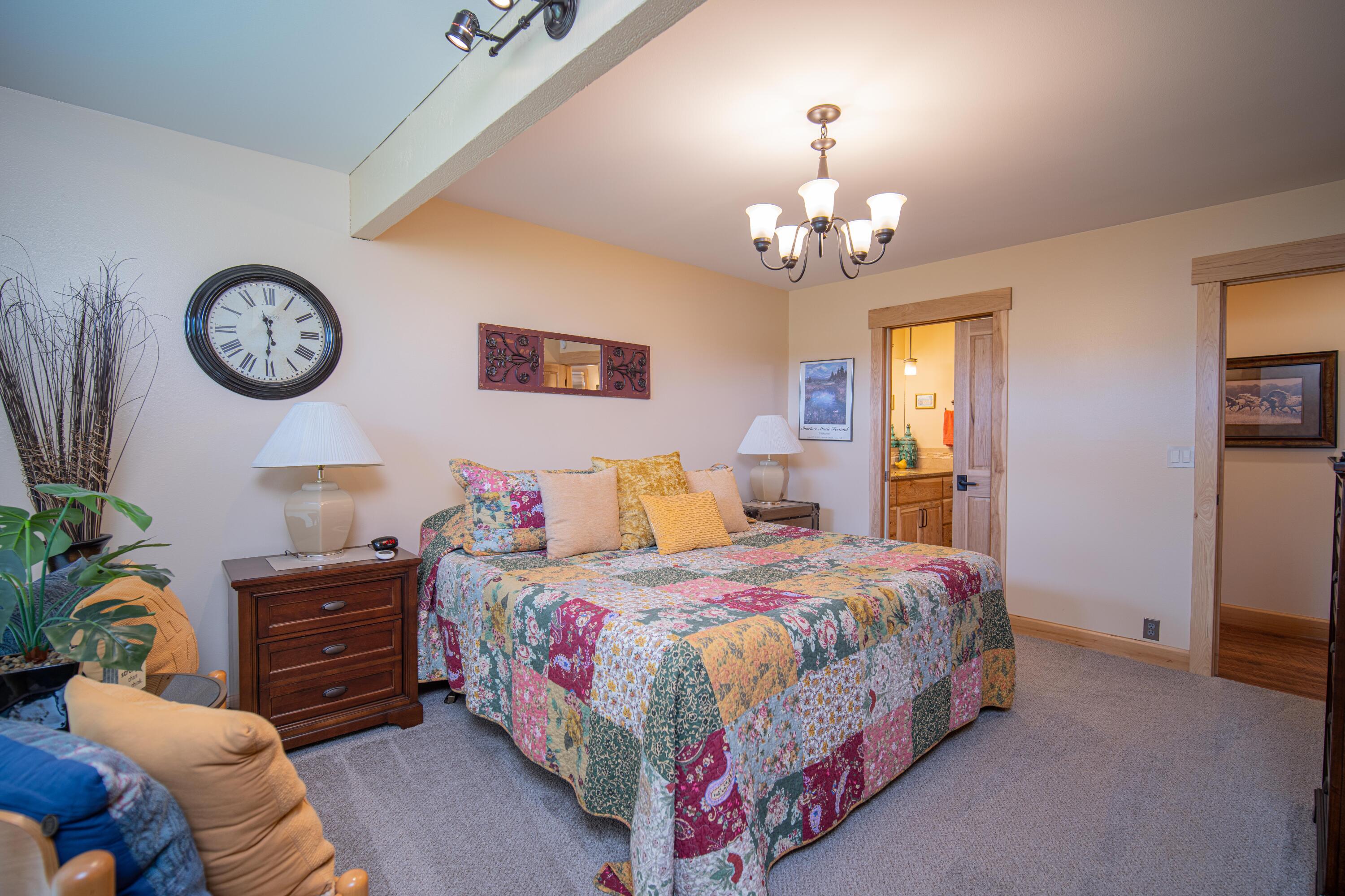 57262 Island Road Sunriver, OR 97707 - Photo 8 of 56 57262 Island Road-08
