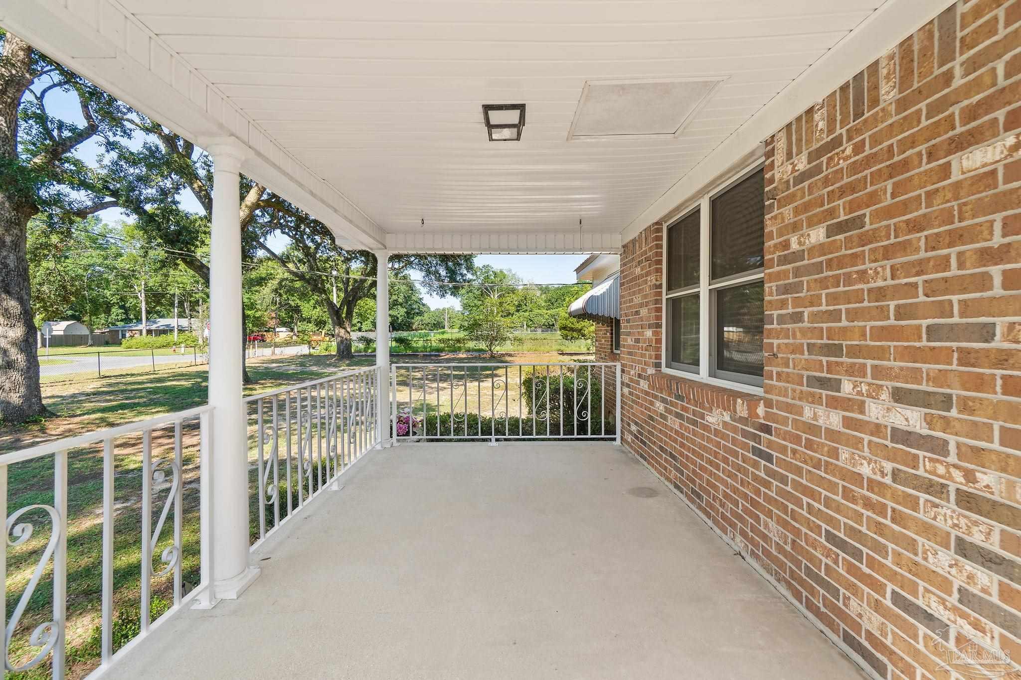 5008 Matthew Road Pace, FL 32571 - Photo 5 of 36