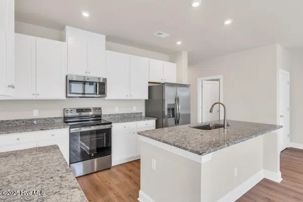 $2,400 | 6202 Raystone Way, Leland, NC 28451