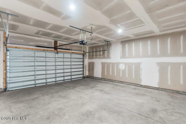 6202 Raystone Way Leland, NC 28451 - Photo 36 of 37 6202 Rayston Way garage