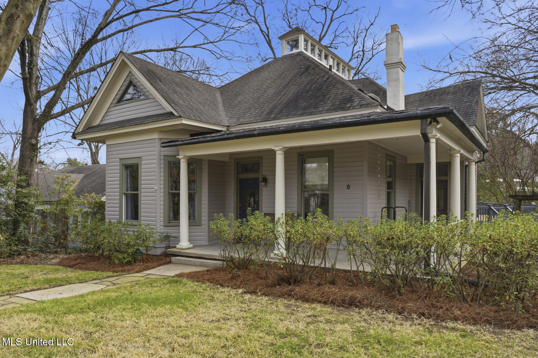 915 Gillespie Street Jackson, MS 39202 - Photo 2 of 43 2
