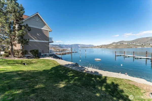 $1,900,000 | 1120 West Woodin Avenue, Unit 3, Chelan, WA 98816