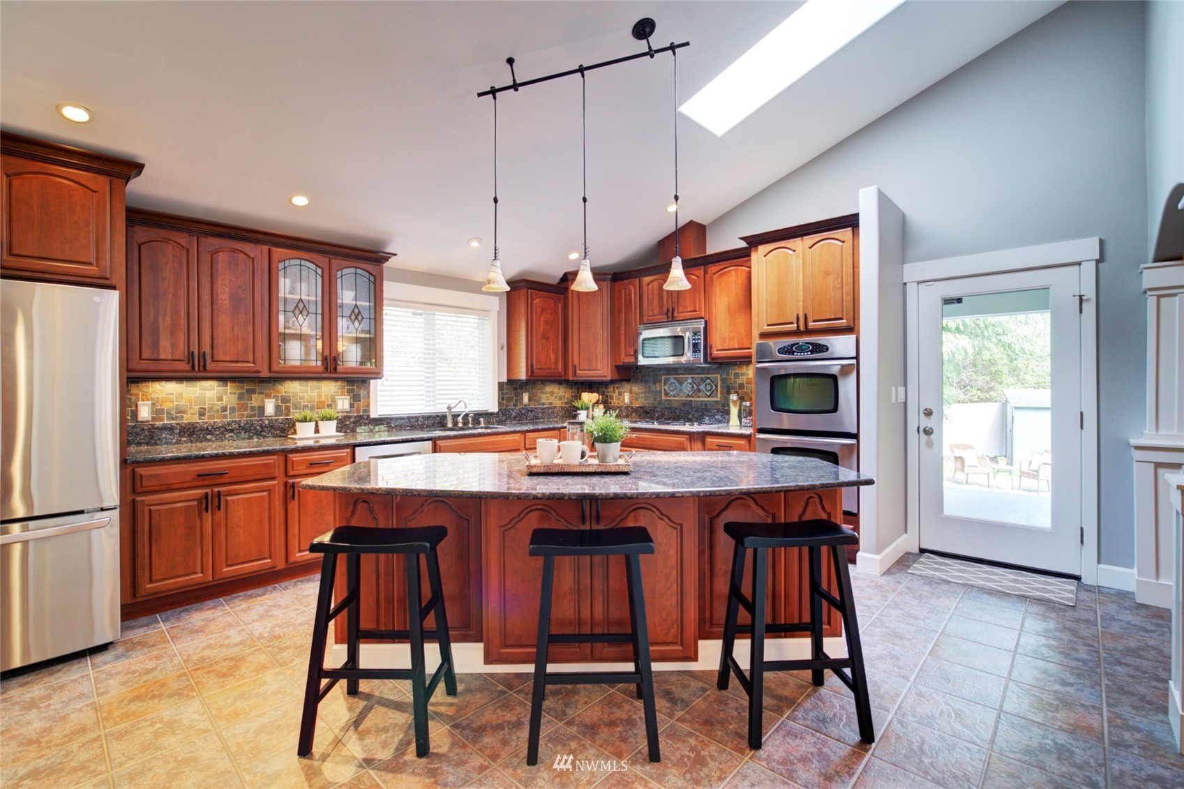 7112 Meadowdale Beach Road Edmonds, WA 98026 - Photo 16 of 40 Gallery Image 16