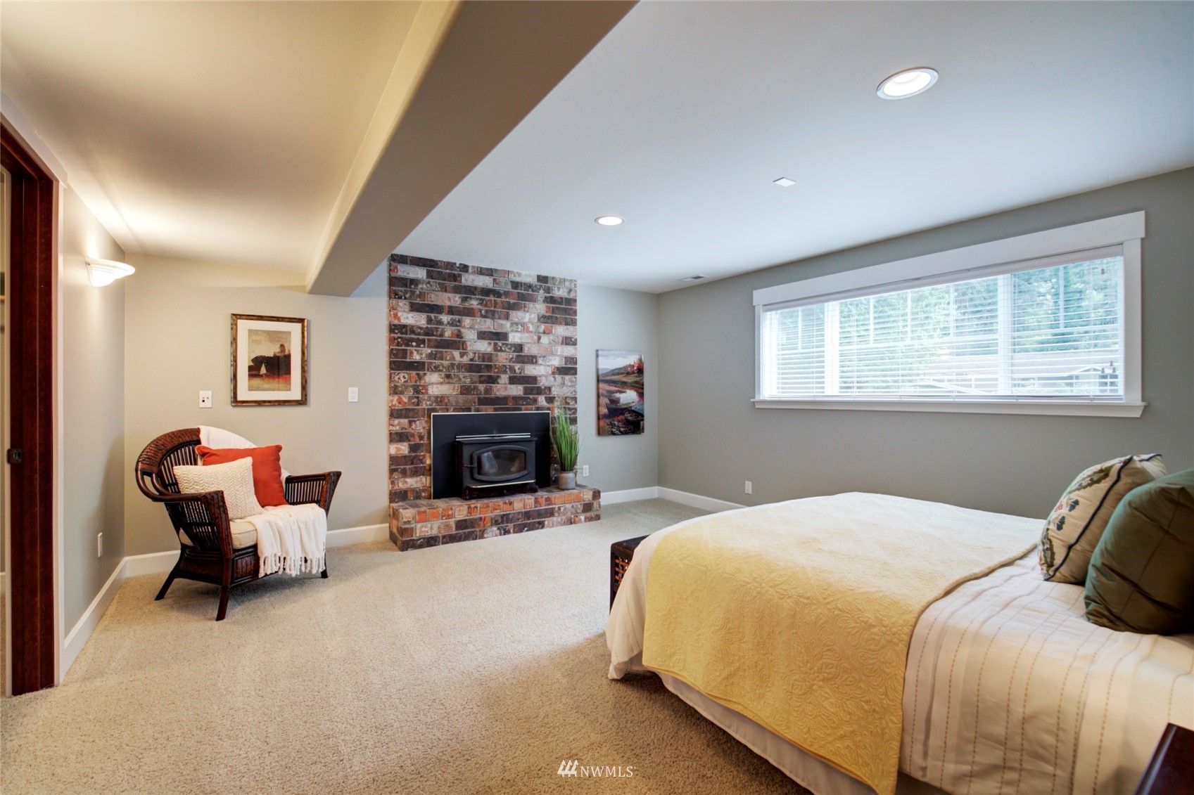 7112 Meadowdale Beach Road Edmonds, WA 98026 - Photo 29 of 40 Gallery Image 29