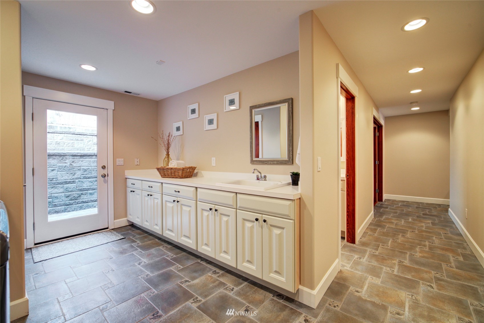 7112 Meadowdale Beach Road Edmonds, WA 98026 - Photo 36 of 40 Gallery Image 36