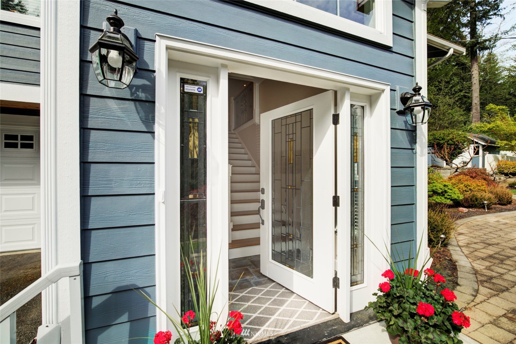 7112 Meadowdale Beach Road Edmonds, WA 98026 - Photo 4 of 40 Gallery Image 4