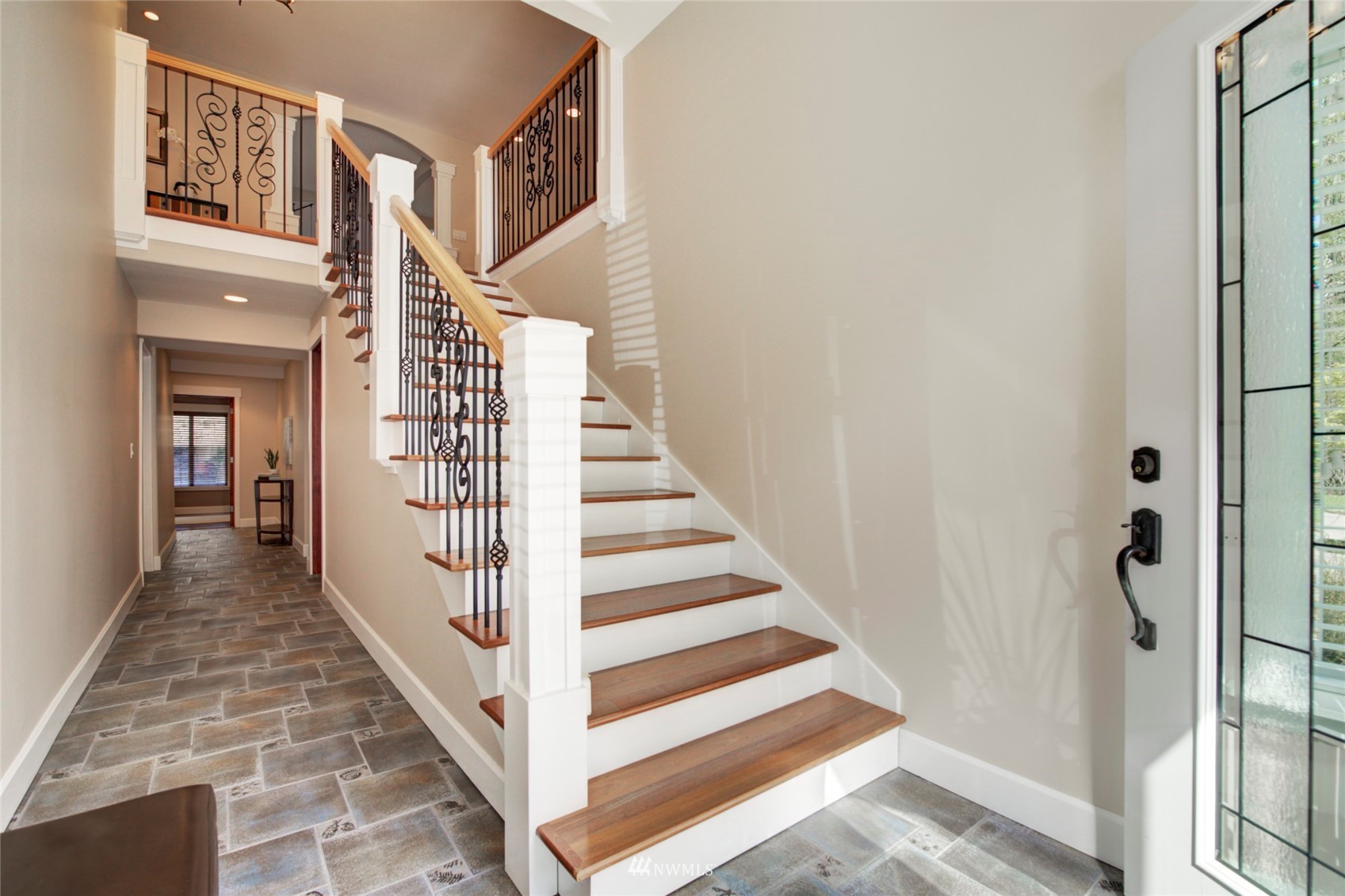 7112 Meadowdale Beach Road Edmonds, WA 98026 - Photo 5 of 40 Gallery Image 5