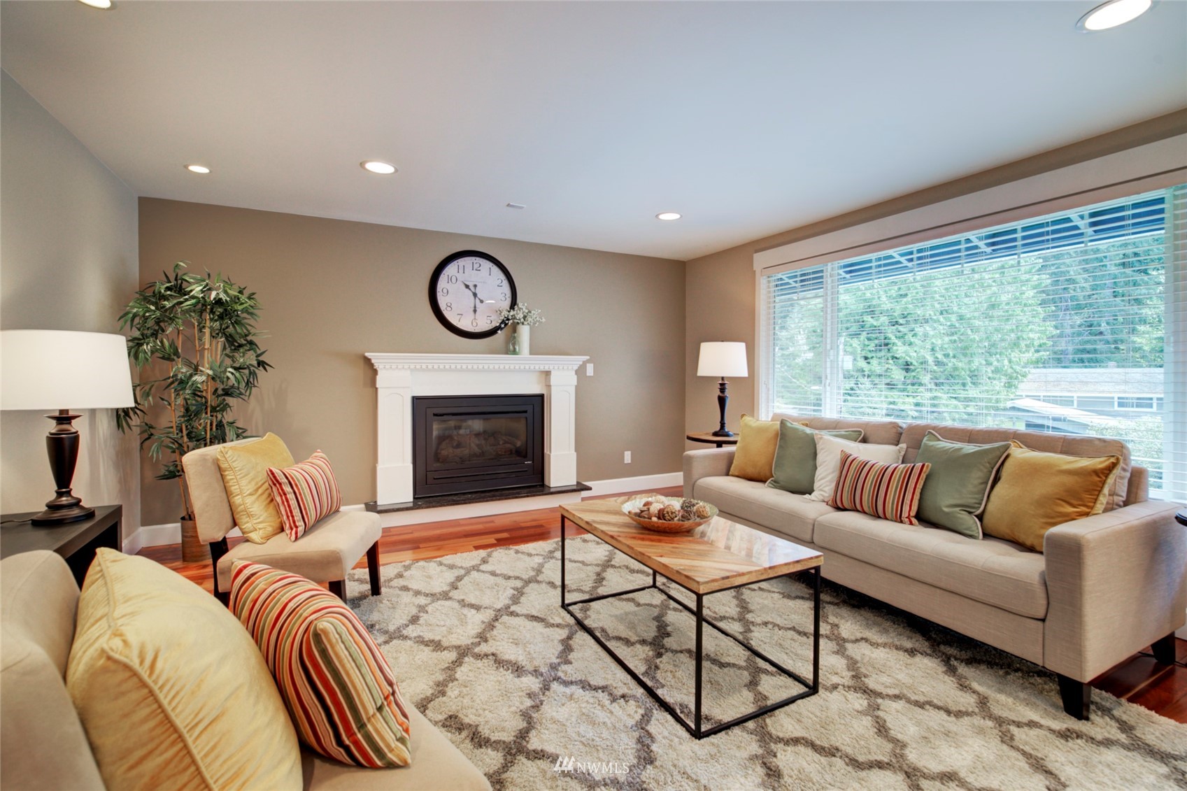 7112 Meadowdale Beach Road Edmonds, WA 98026 - Photo 9 of 40 Gallery Image 9