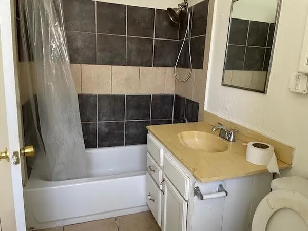 $950 | 1916 Claire Avenue, Unit D, Gretna, LA 70053